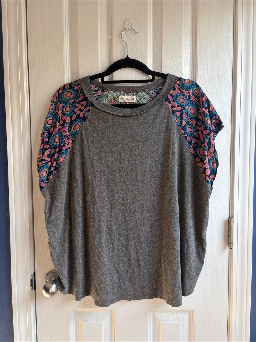Natural Life XL Floral Raglan Top Gray Multicolor Boho Short Sleeve